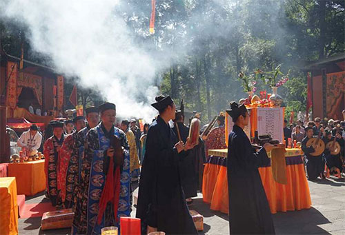 女人千万别做这件事，福报会越来越少！